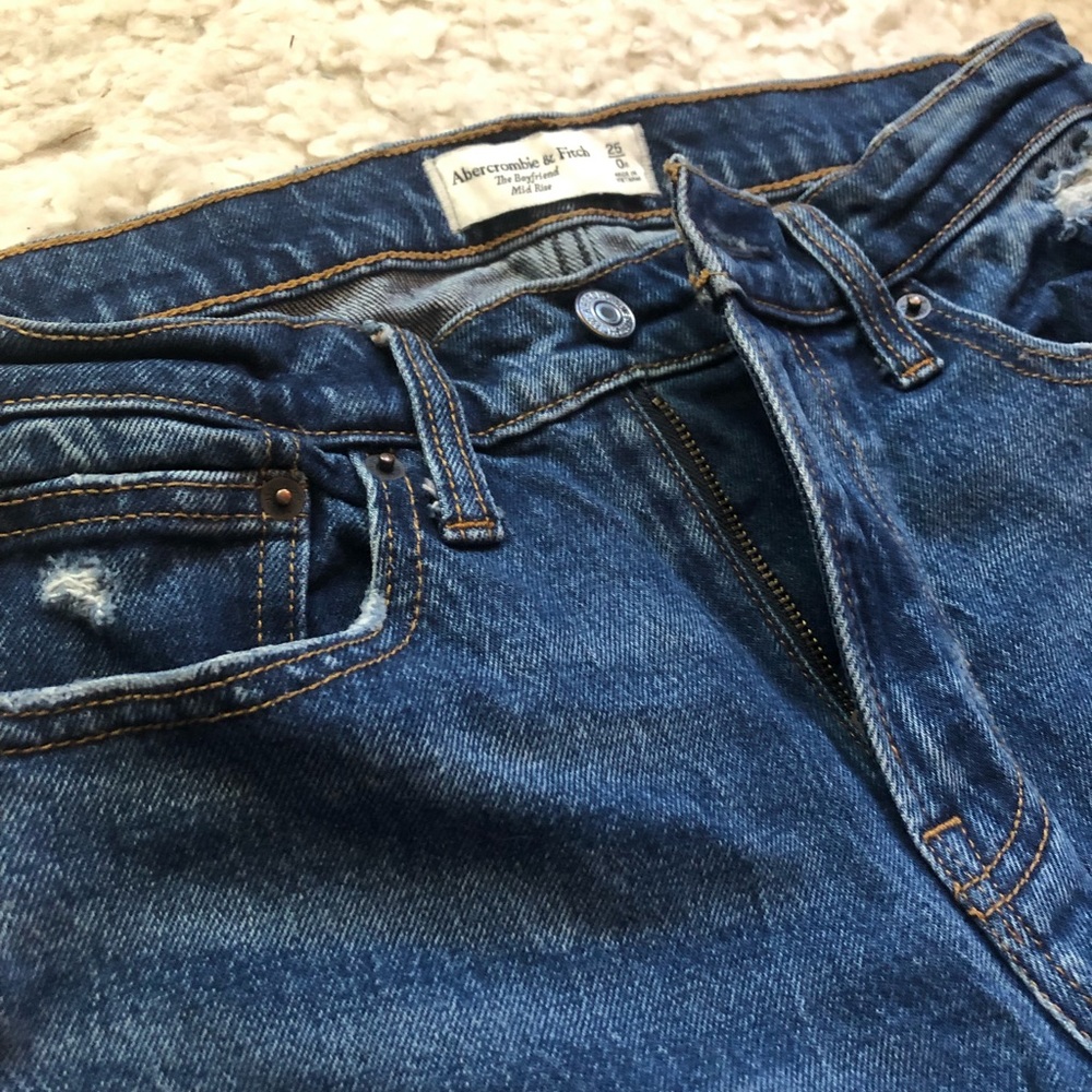 Abercrombie & Fitch Boyfriend Mid rise Jeans